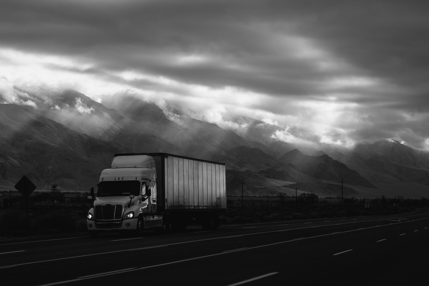 حمل چندوجهی (Multimodal): همافزایی ریل، جاده و دریا برای کاهش بهای تمامشده کالا